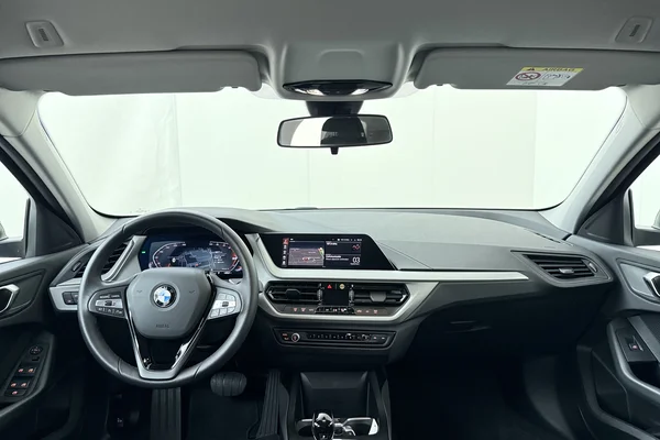 BMW 1 HATCH (2024) — foto 16 van 16