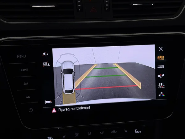 SKODA Superb (2023) — foto 11 van 31