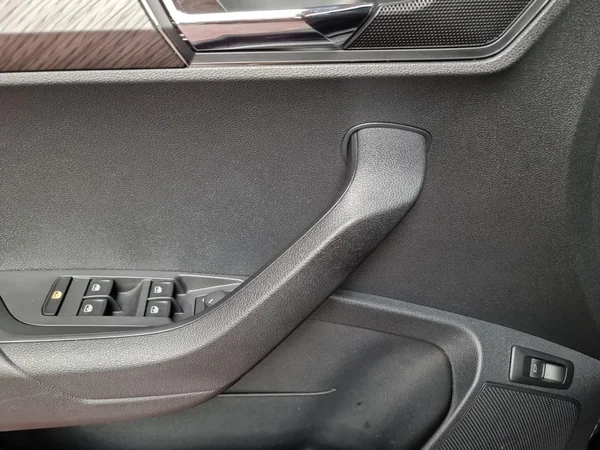 SKODA Karoq (2022) — foto 8 van 23