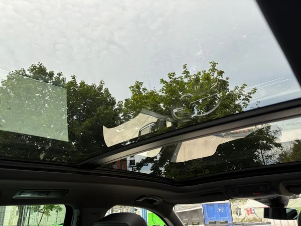 VOLKSWAGEN Tiguan (2023) — foto 13 van 24