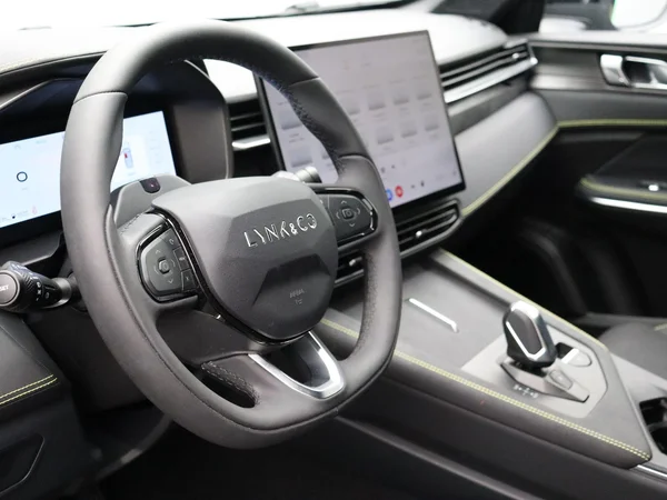 Lynk & Co 01 (2025) — foto 3 van 30