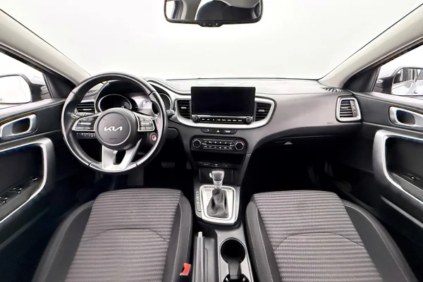 Kia Xceed (2022) — foto 11 van 35