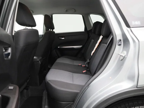 Suzuki Grand Vitara (2023) — foto 6 van 39