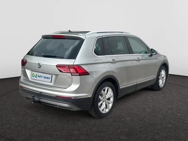 VOLKSWAGEN Tiguan (2017) — foto 20 van 24
