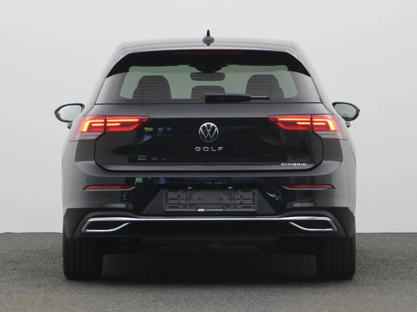 VOLKSWAGEN Golf VIII (2024) — foto 17 van 20