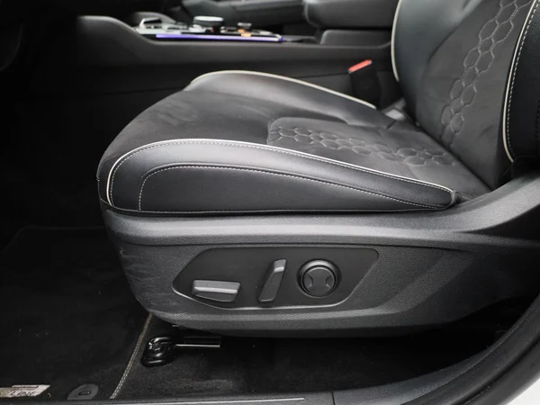 Kia Sportage (2023) — foto 28 van 48