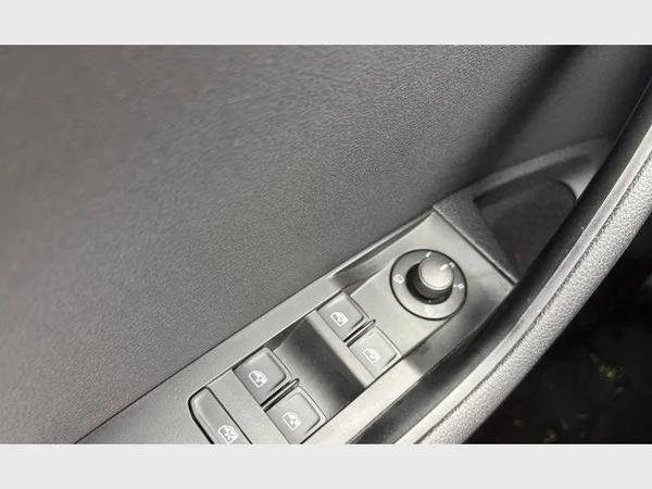 Skoda Superb Combi (2023) — foto 8 van 27