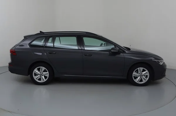 Volkswagen Golf VIII SW (2021) — foto 39 van 42