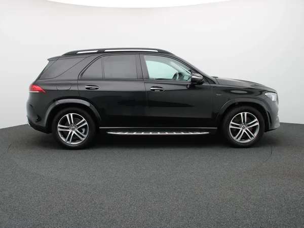 Mercedes-Benz GLE (2020) — foto 18 van 21