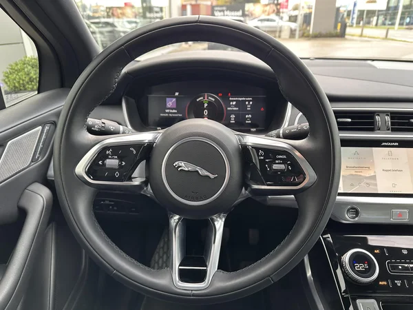 Jaguar I-PACE (2025) — foto 13 van 31