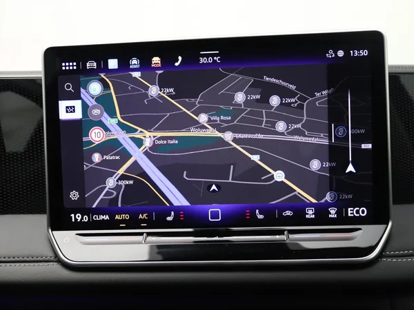 VOLKSWAGEN Tiguan eHybrid (PHEV) (2026) — foto 16 van 21