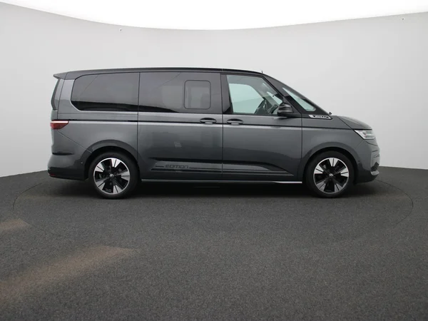Volkswagen Multivan (2024) — foto 48 van 50