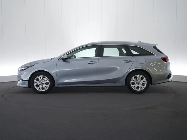 Kia cee'd (2024) — foto 24 van 29