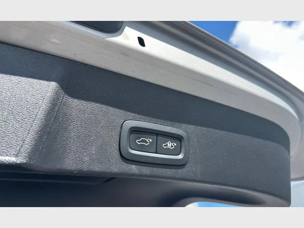 Volvo XC40 (2024) — foto 20 van 29