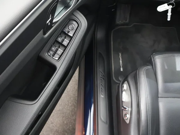 Porsche Macan (2022) — foto 11 van 24
