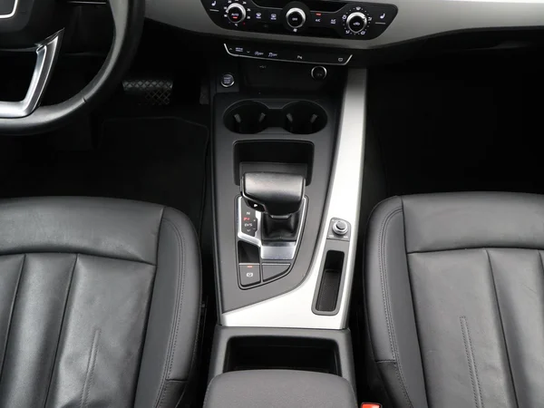 AUDI A4 Avant (2022) — foto 20 van 31