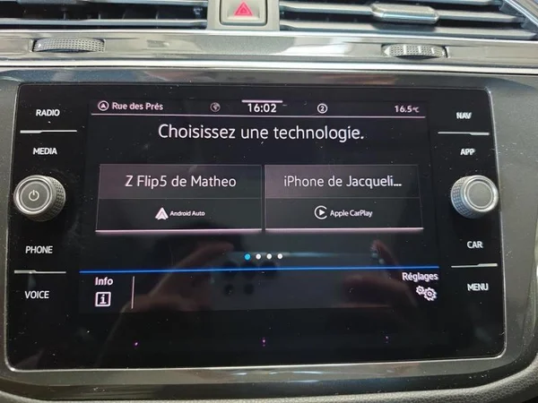 VOLKSWAGEN Tiguan Dsl (2021) — foto 17 van 36