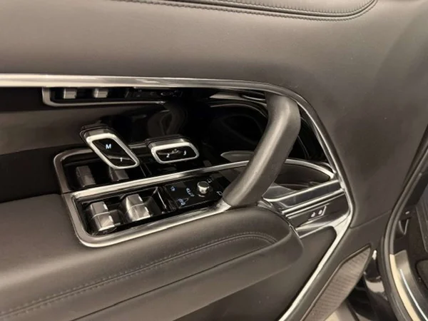 Land Rover Range Rover (2024) — foto 7 van 25