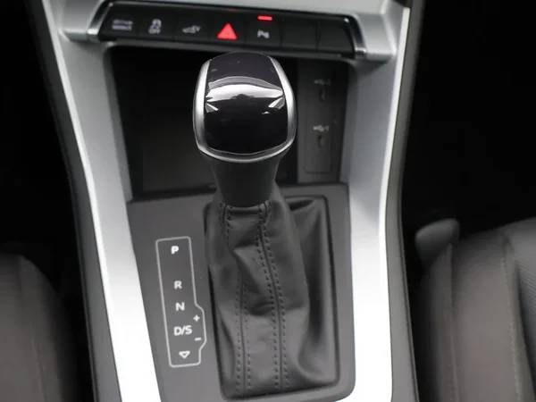 Audi Q3 (2021) — foto 18 van 29