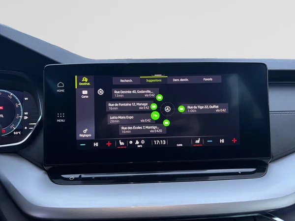 SKODA Octavia Combi (2021) — foto 10 van 23