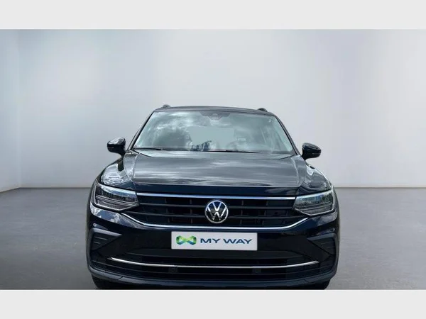 Volkswagen Tiguan (2021) — foto 12 van 30