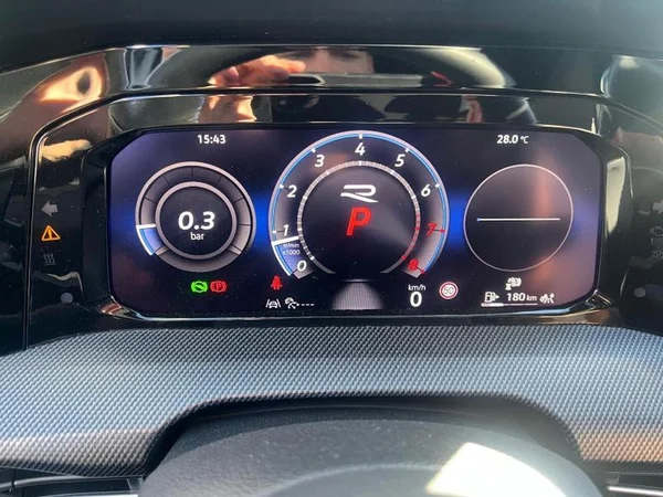 VOLKSWAGEN Golf VIII R (2025) — foto 16 van 33