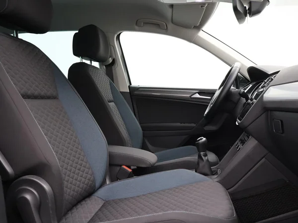 VOLKSWAGEN Tiguan (2020) — foto 4 van 29