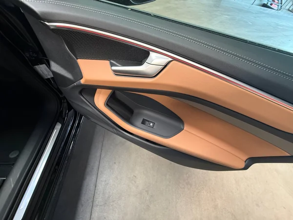 AUDI A6 e-hybrid (PHEV) (2025) — foto 7 van 24