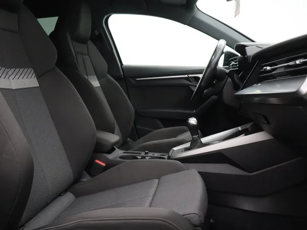 Audi A3 (2021) — foto 6 van 28