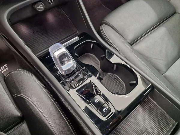 Volvo XC40 (2021) — foto 9 van 17