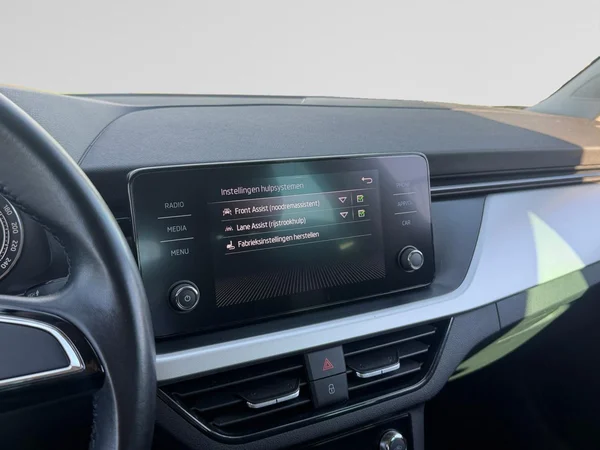 SKODA Scala (2020) — foto 7 van 20