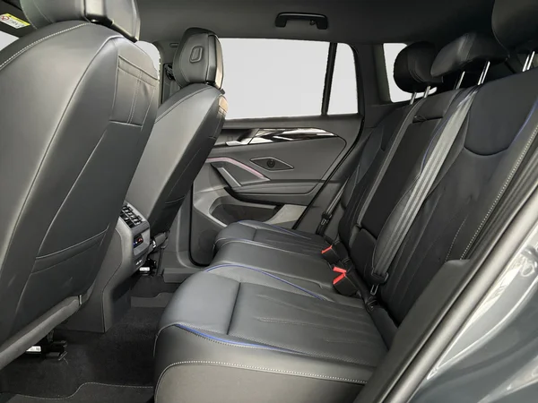 VOLKSWAGEN Tiguan eHybrid (PHEV) (2025) — foto 5 van 24