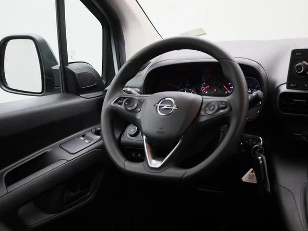 Opel Combo Life (2022) — foto 30 van 30
