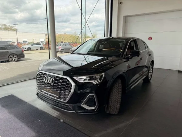 Audi Q3 (2022) — foto 12 van 20