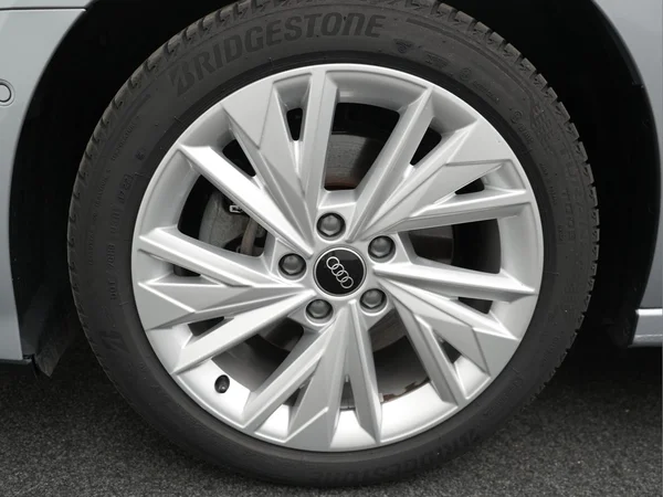 AUDI A3 Sportback PHEV (2024) — foto 29 van 30