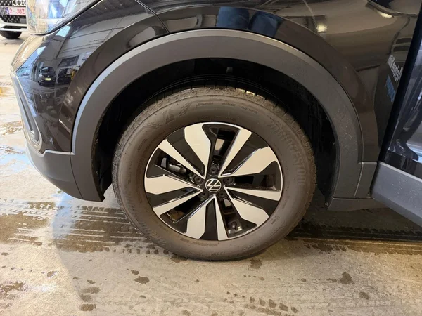 VOLKSWAGEN T-Cross (2026) — foto 15 van 23