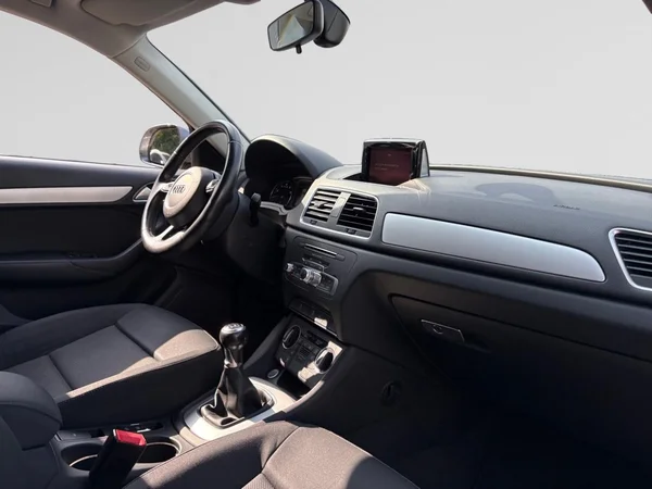 AUDI Q3 (2018) — foto 18 van 18