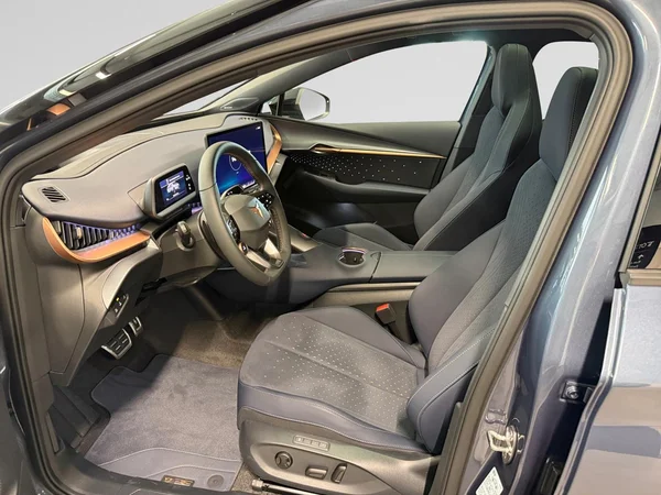 CUPRA Tavascan (2026) — foto 2 van 22