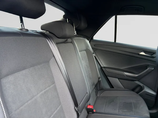 VOLKSWAGEN T-Roc (2025) — foto 10 van 24