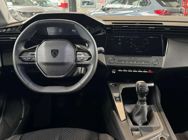 Peugeot 308 SW (2023) — foto 15 van 15