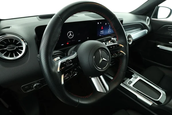 Mercedes-Benz GLB-Klasse (2025) — foto 2 van 16