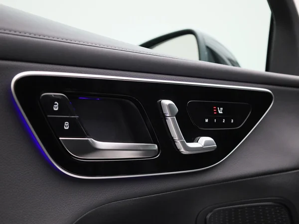 Mercedes-Benz GLC (2025) — foto 31 van 50