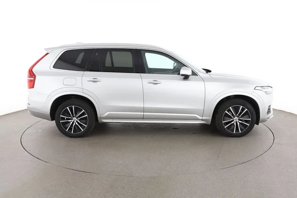 Volvo XC90 (2021) — foto 13 van 16