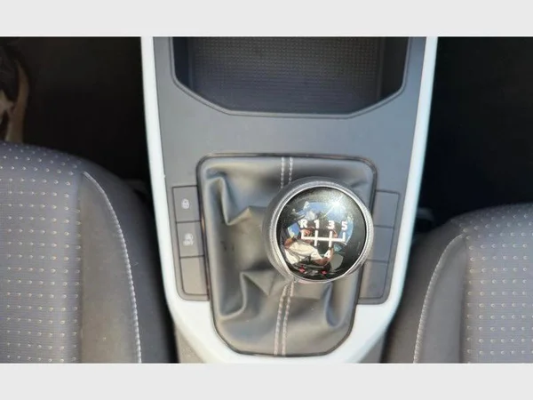 Seat Arona (2023) — foto 18 van 26