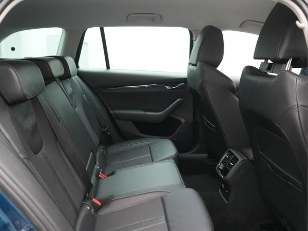 SKODA Octavia SW (2022) — foto 8 van 28