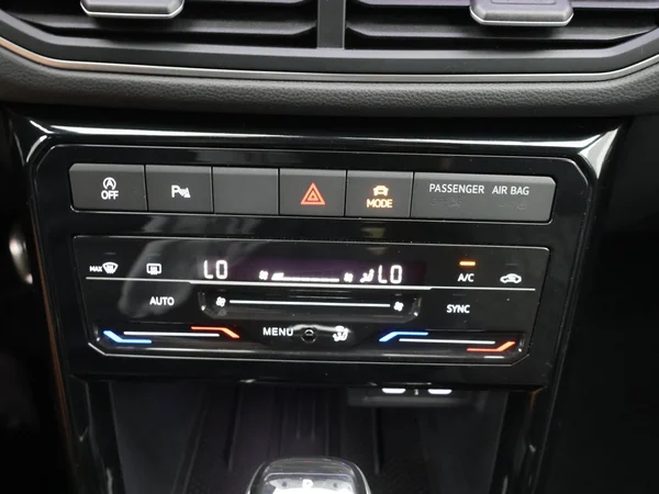 VOLKSWAGEN T-Cross (2025) — foto 28 van 28