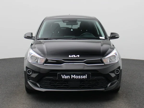 Kia Rio (2023) — foto 23 van 35