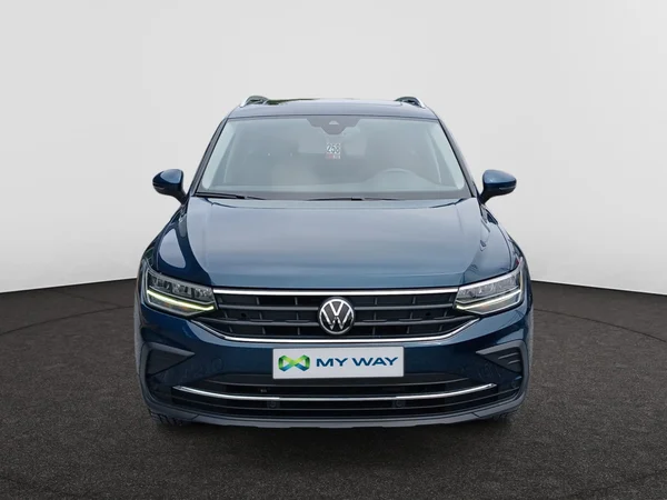 VOLKSWAGEN Tiguan (2023) — foto 13 van 19