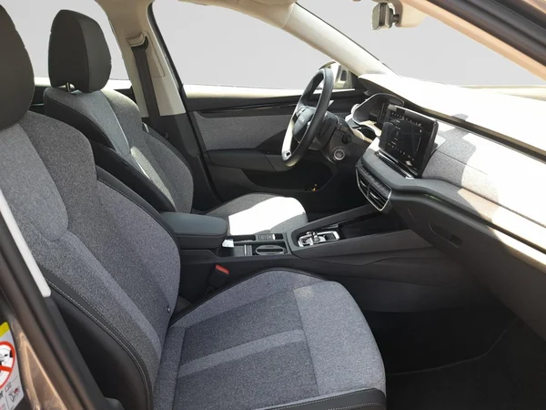 SKODA Octavia Combi (2025) — foto 17 van 23