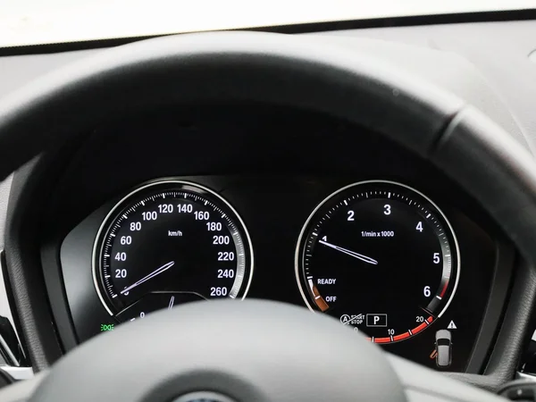 BMW X1 (2021) — foto 2 van 39